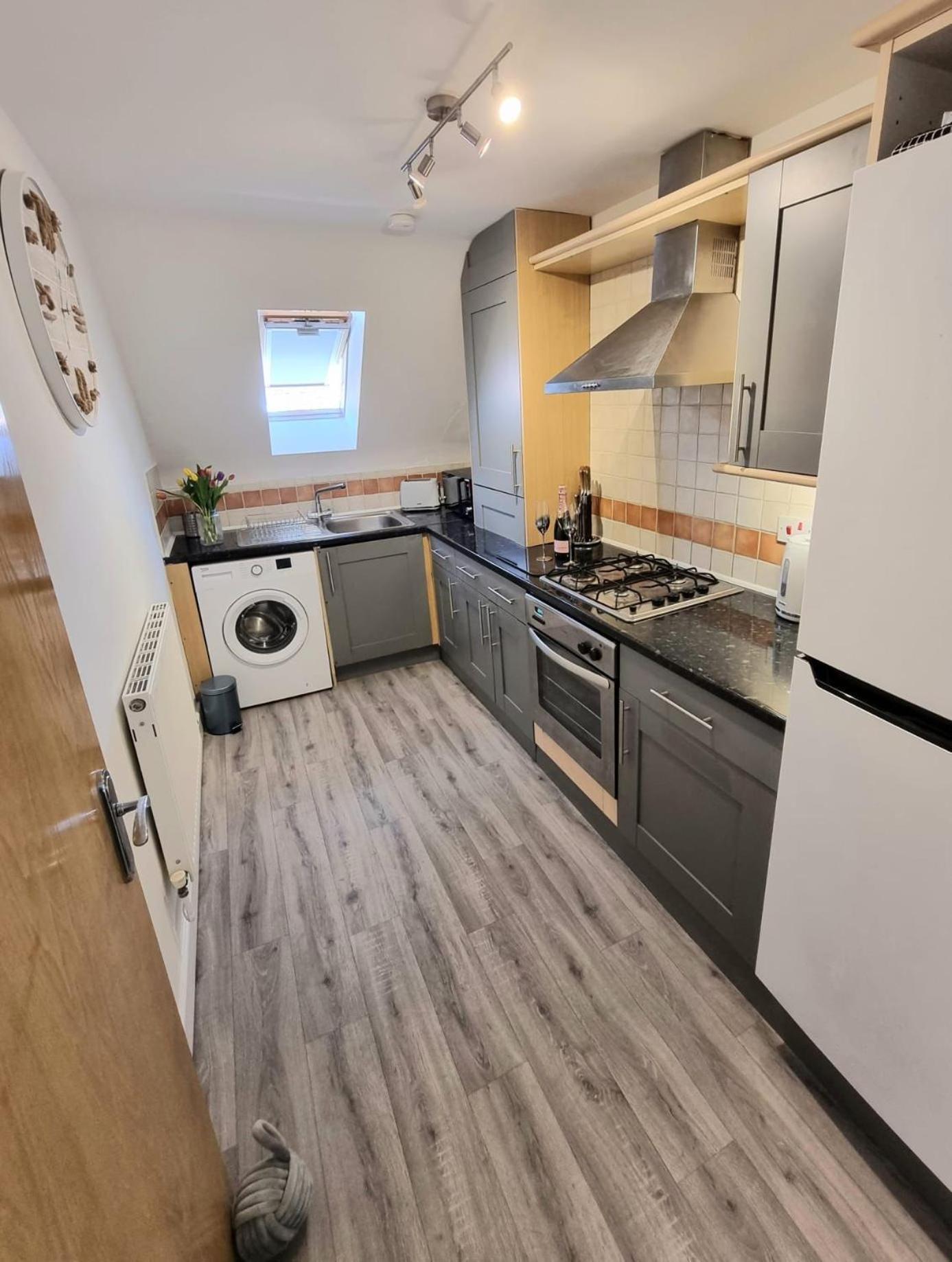 Centrally Located Boscombe Beach Apart With Parking Bournemouth Exteriér fotografie